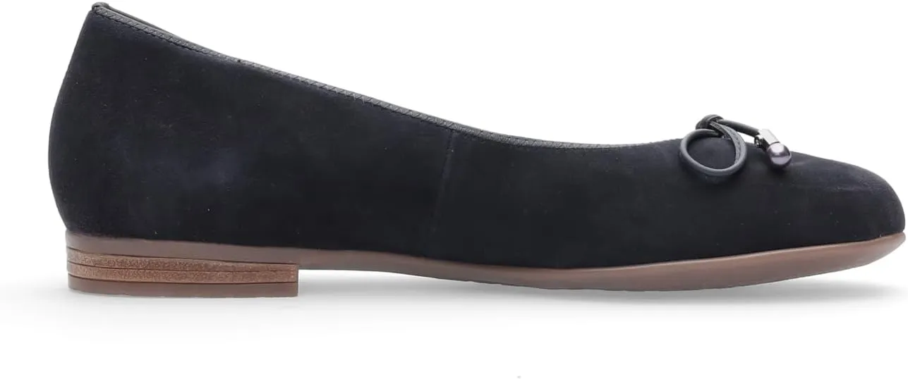 ARA Women's Closed Toe Ballet Flats
