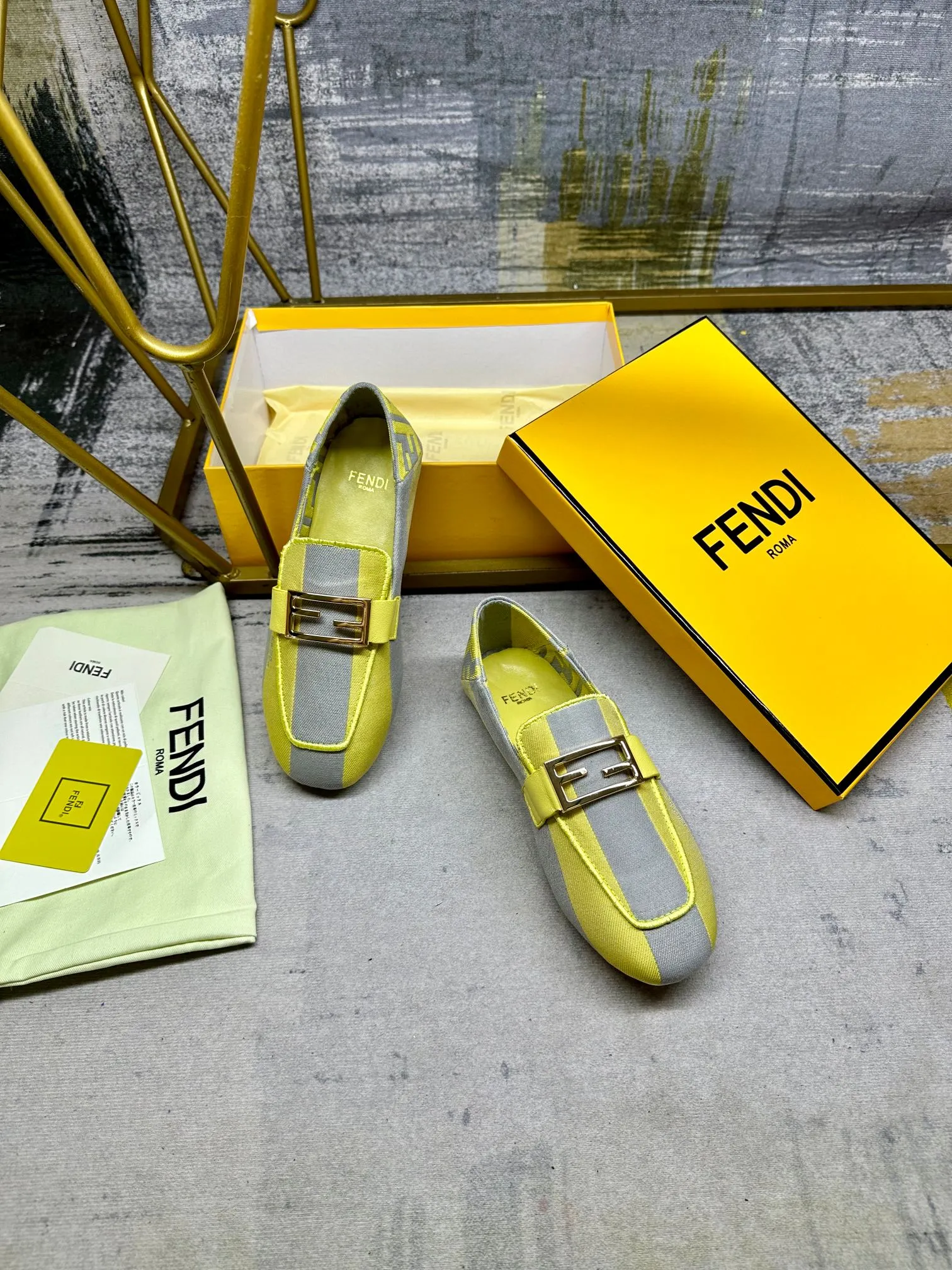 FENDI LOAFERS GOLD LEMON IN HARDWARE GREY MIX FENDI CANVAS Flexible customer care BAGUETTE YELLOW Low-cost