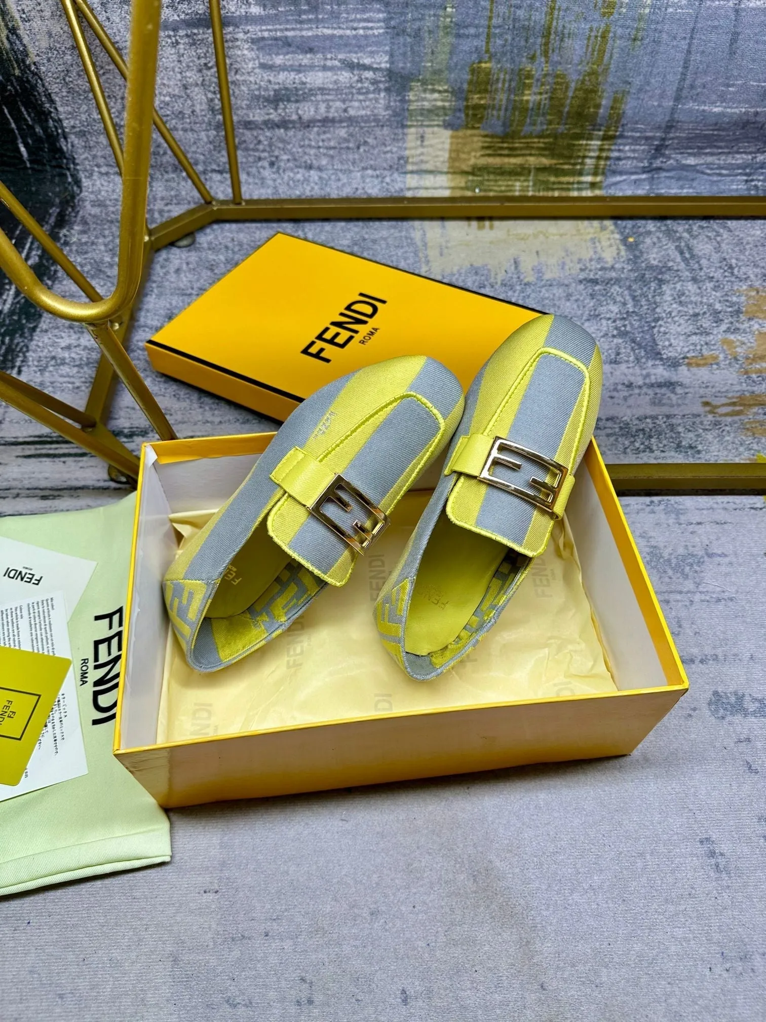 FENDI LOAFERS GOLD LEMON IN HARDWARE GREY MIX FENDI CANVAS Flexible customer care BAGUETTE YELLOW Low-cost
