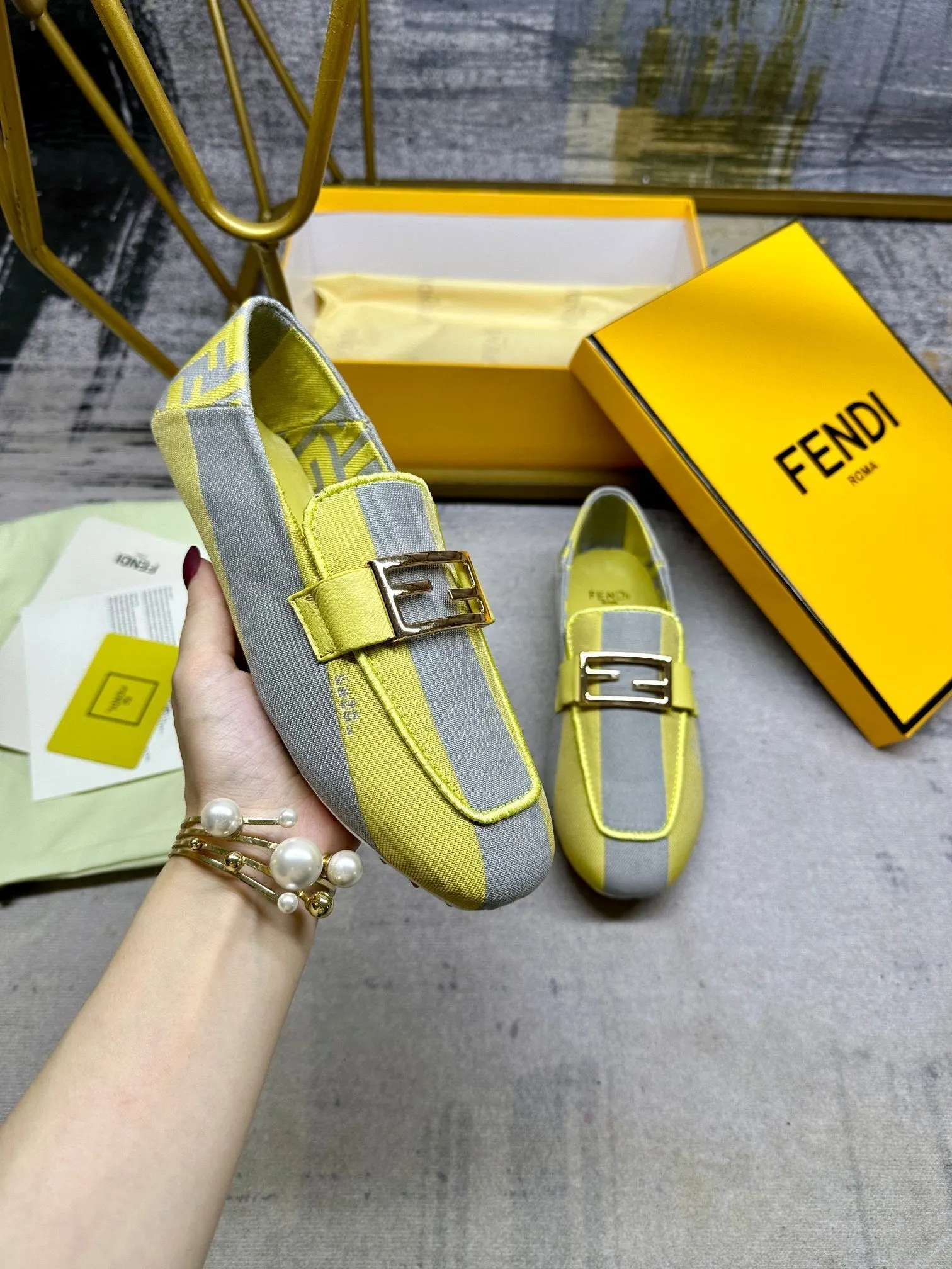 FENDI LOAFERS GOLD LEMON IN HARDWARE GREY MIX FENDI CANVAS Flexible customer care BAGUETTE YELLOW Low-cost