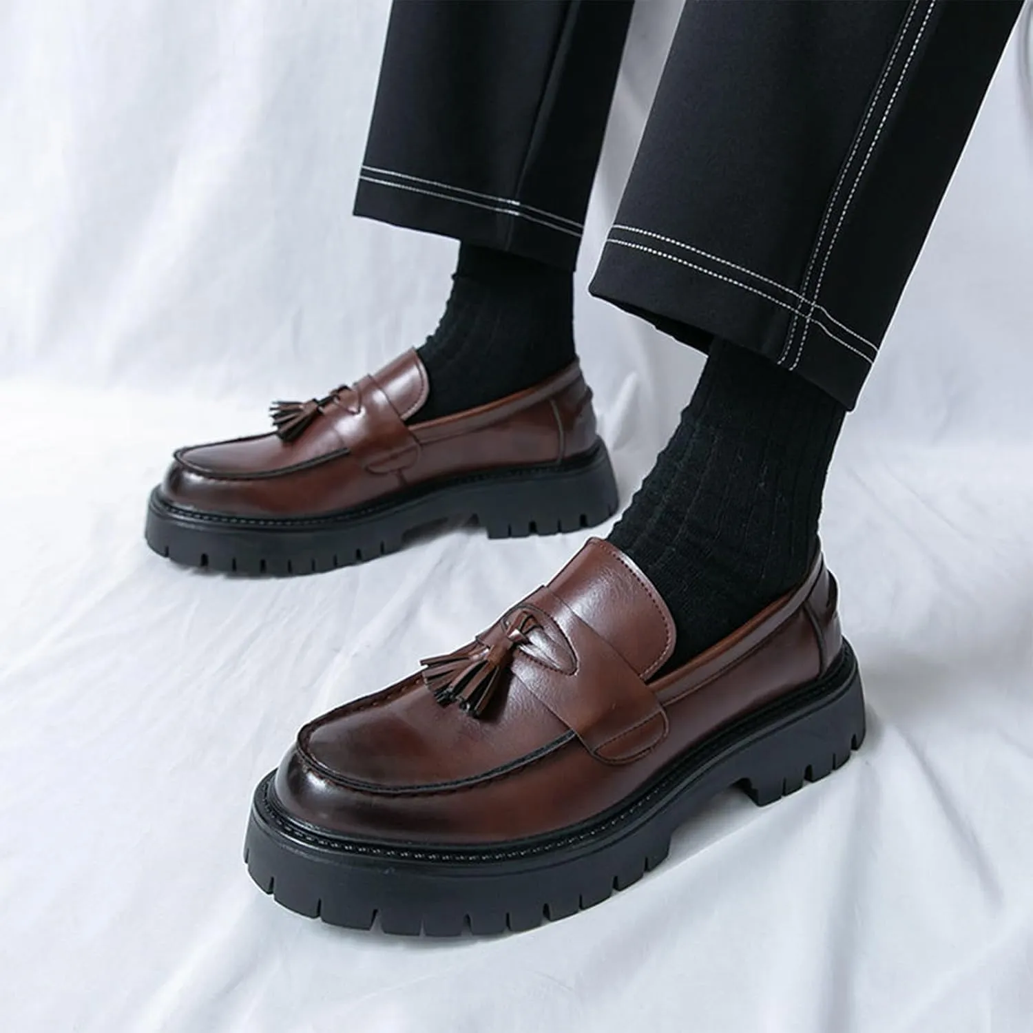 Men's Leather Tassel Platform Penny Loafers Comfort Wide Round Toe Non Slip Lug Sole Slip On Dress Shoes Business Office Casual Shoes