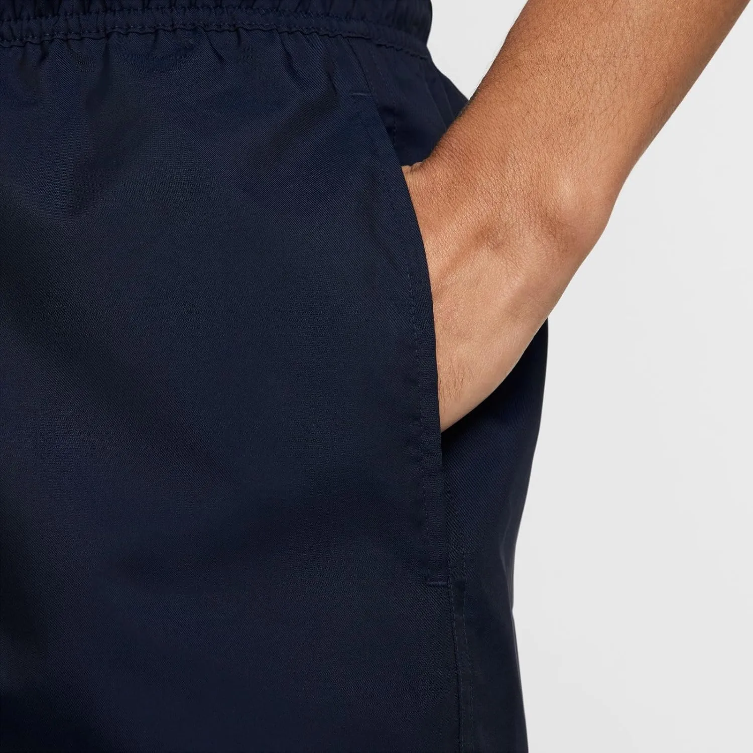 Nike Men's Club Woven Flow Shorts