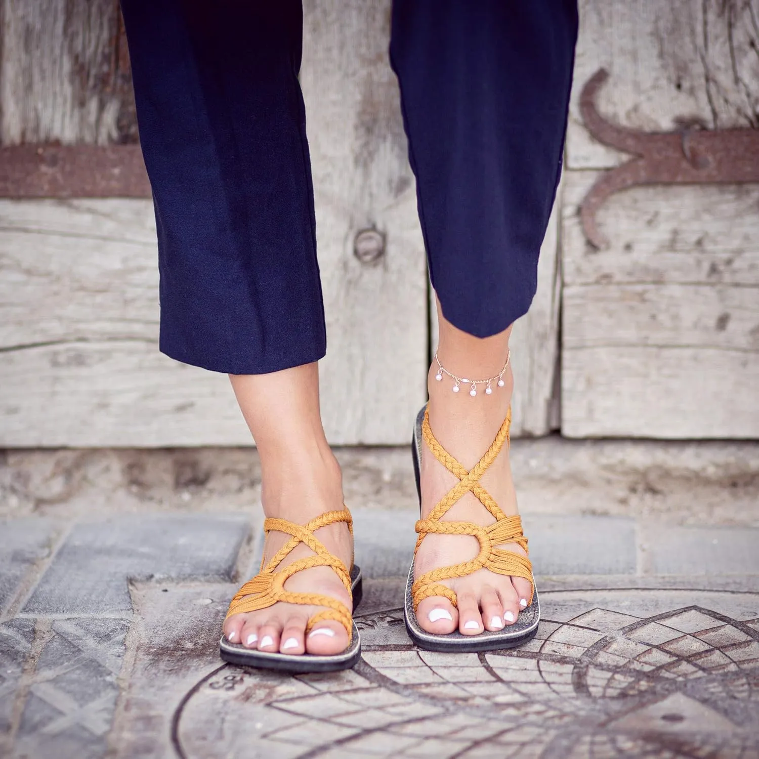 Plaka Flat Sandals for Women Palm Leaf