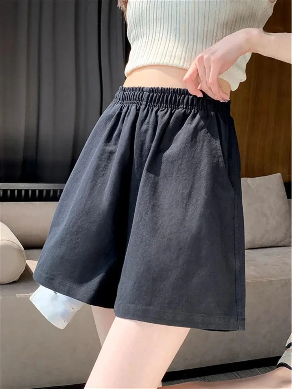 Simple and Comfortable A-Line Casual Cotton Shorts Elastic Waist Loose Solid Color Pants
