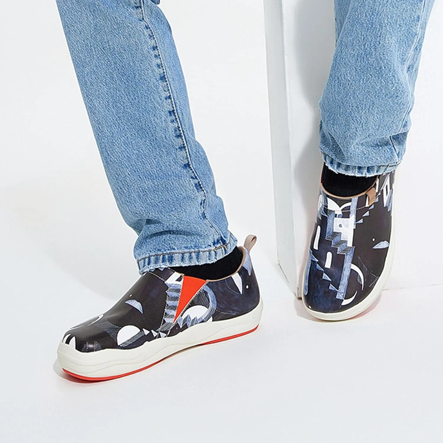UIN Men's Fashion Sneakers Painted Walking Art Travel Shoes Toledo Ⅷ