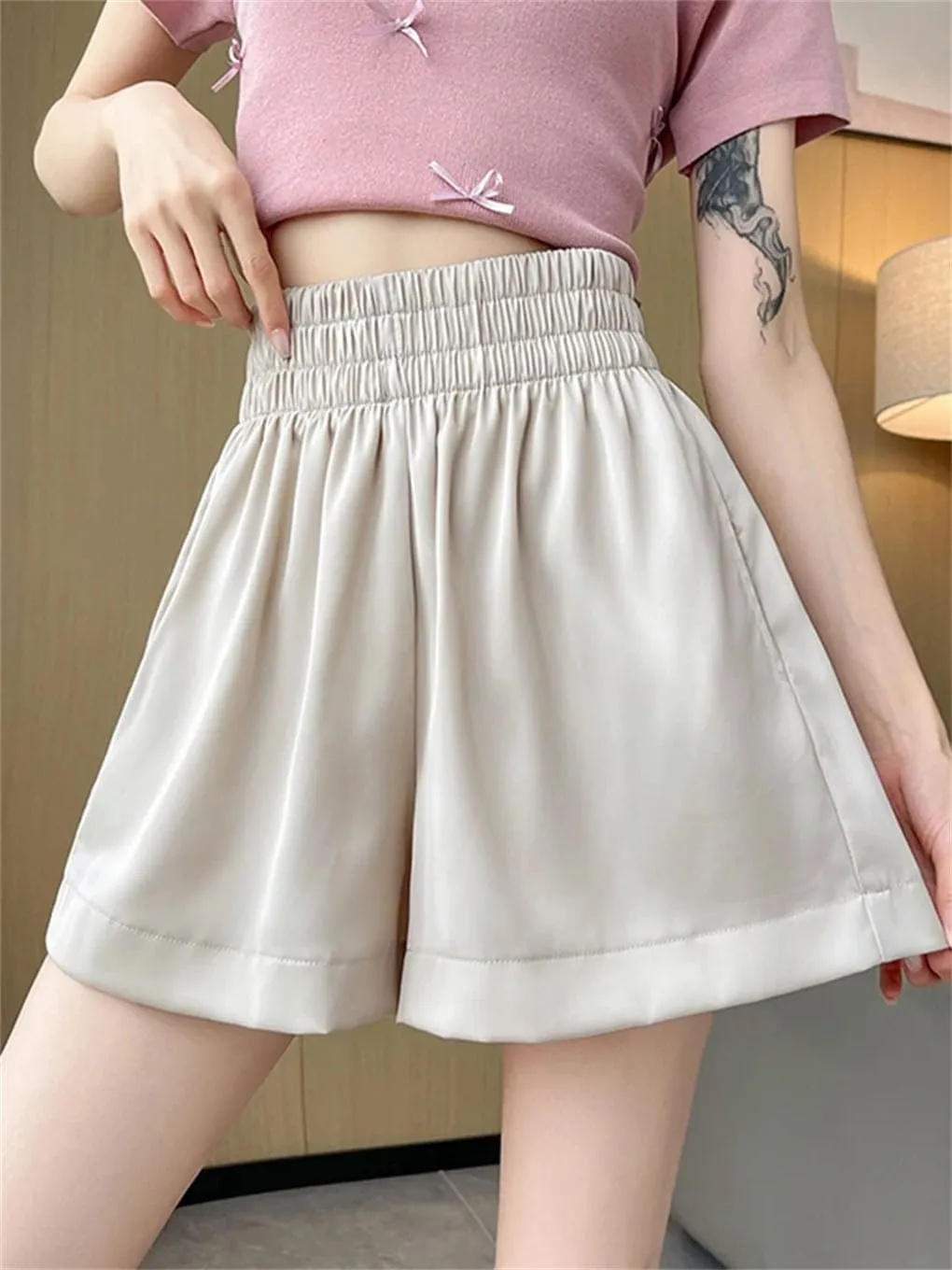 Women's Solid Color Thin Pockets Shorts Elastic Waist Loose Simple Casual Shorts