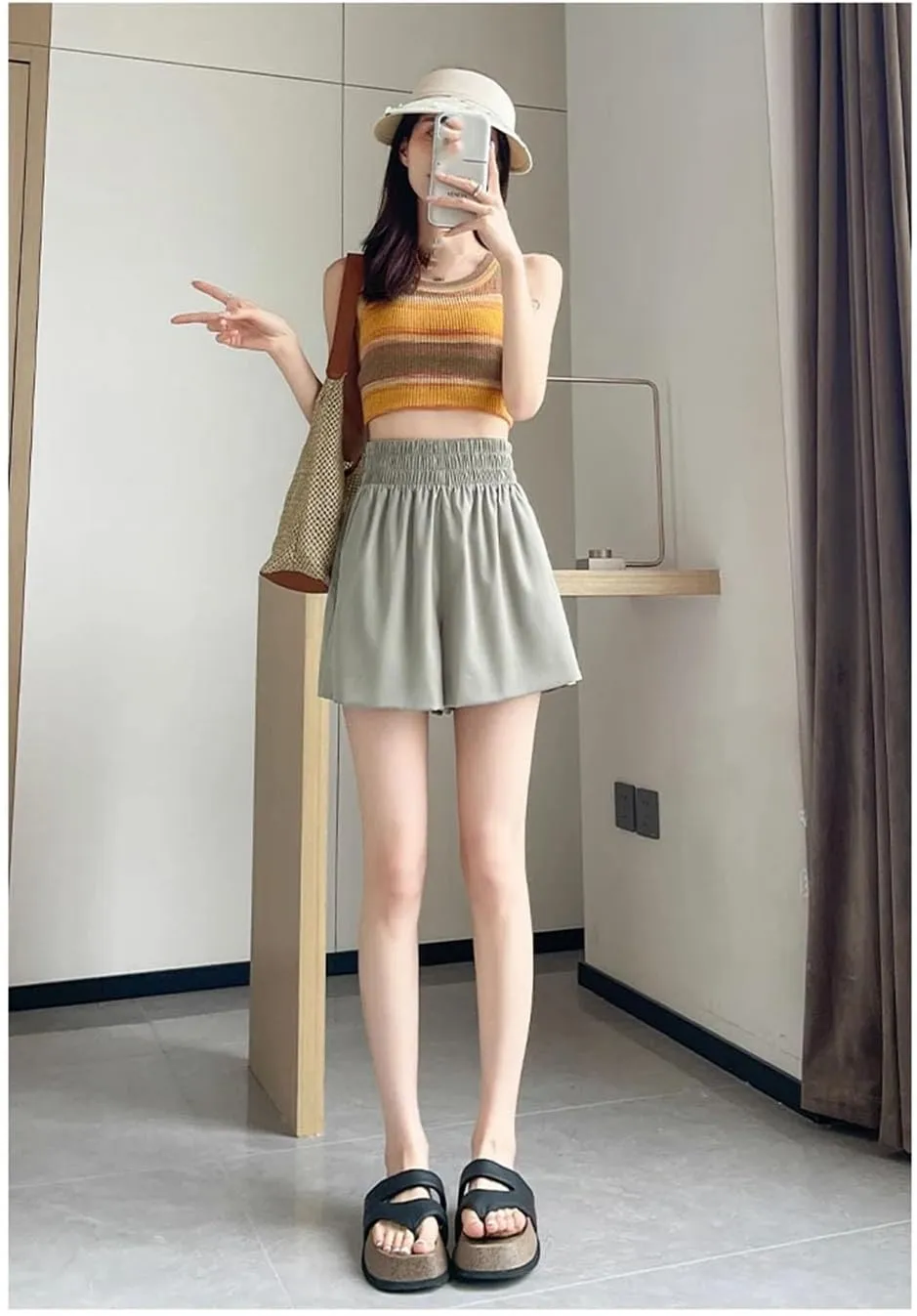 Women's Solid Color Thin Pockets Shorts Elastic Waist Loose Simple Casual Shorts